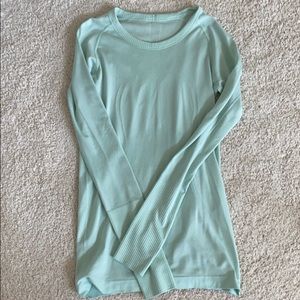 NWOT women’s lulu lemon shirt aqua